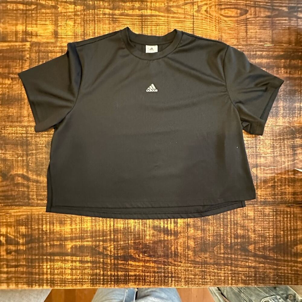 NWOT- Adidas Ribbed Black Cropped Athletic Tee